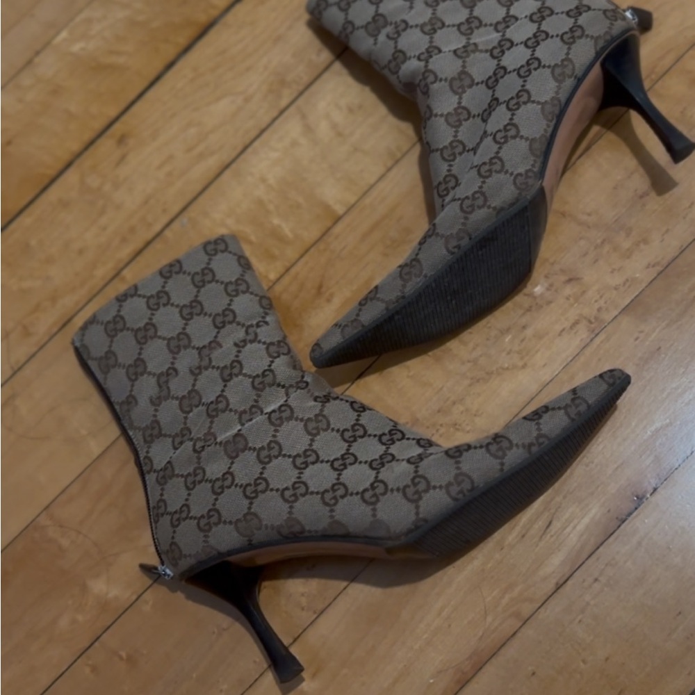 Gucci GG Monogram Boot Heels - Picture 5 of 6